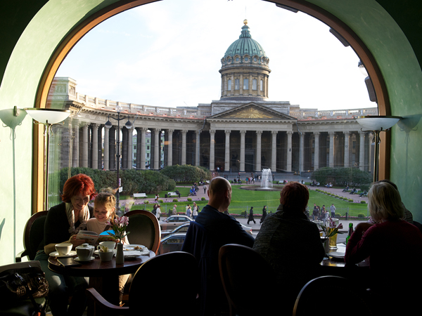 06-st-petersburg-gallery-cafe-singer_57251_600x450.jpg