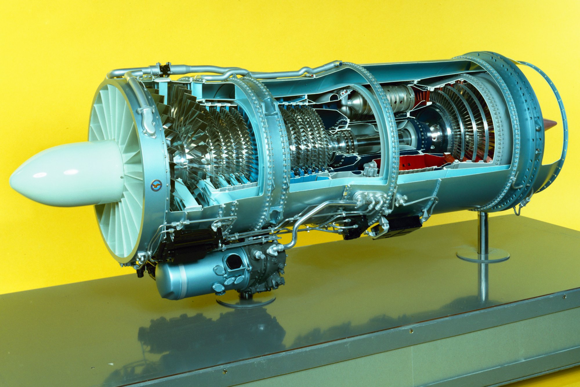 1-4_SCALE_JT-8D_TURBO_JET_ENGINE_-_NARA_-_17422354.jpg