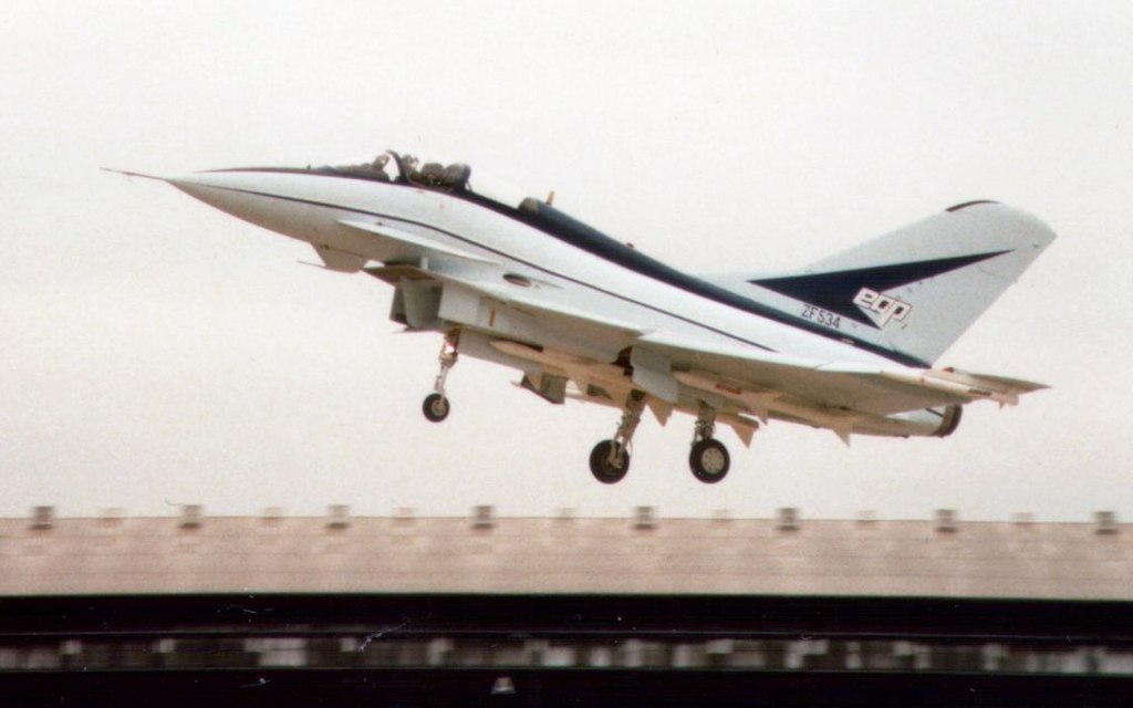 1024px-British_Aerospace_EAP_at_the_Farnborough_Air_Show,_1986.jpg