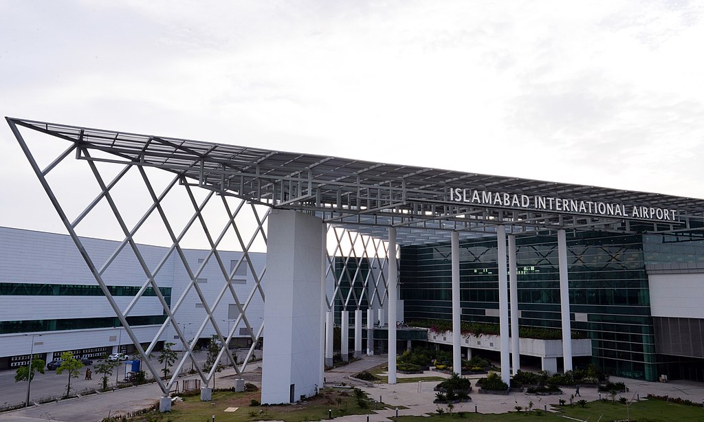 1024px-New_Islamabad_International_Airport,.jpg