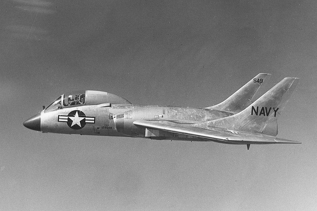 1024px-Vought_F7U-3_Cutlass_in_flight_c1955_(cropped).jpg