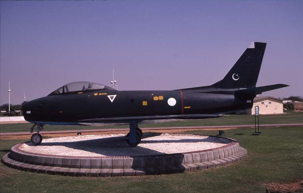 1147628887SABRE 1792 PAKISTAN AF.jpg