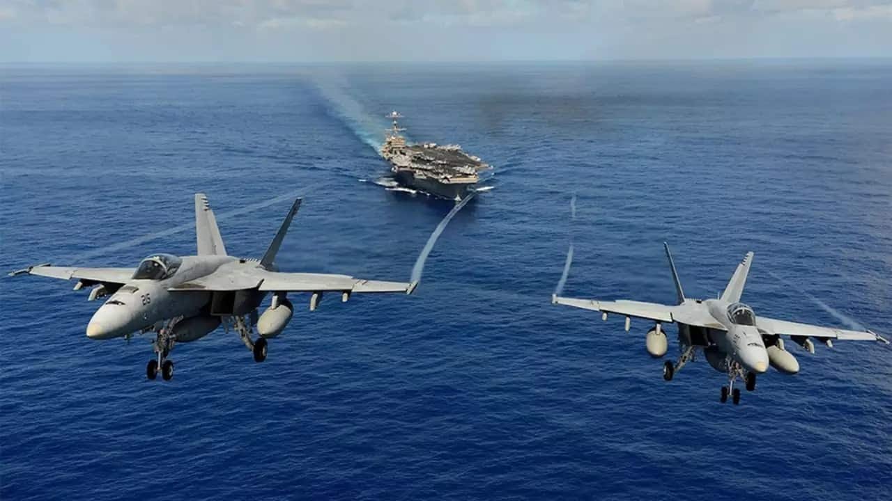 12-boeing-FA-18-Super-Hornet.jpg