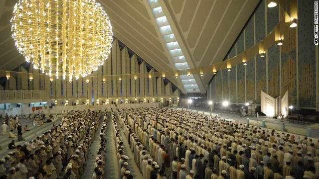 121016022935-faisal-mosque-islamabad-interior-horizontal-gallery.jpg