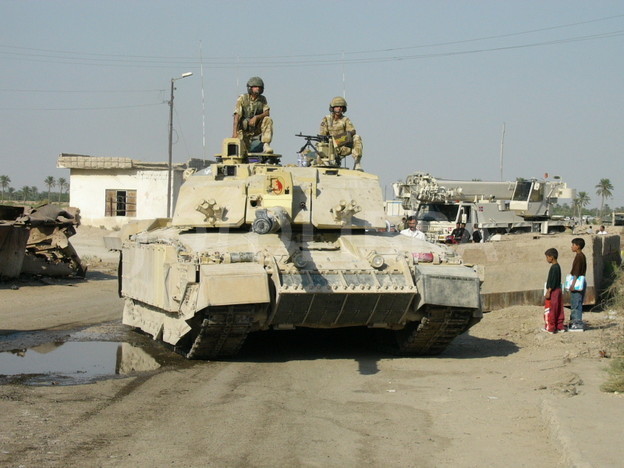 12184-challenger-2-tank-iraq-2003.jpeg