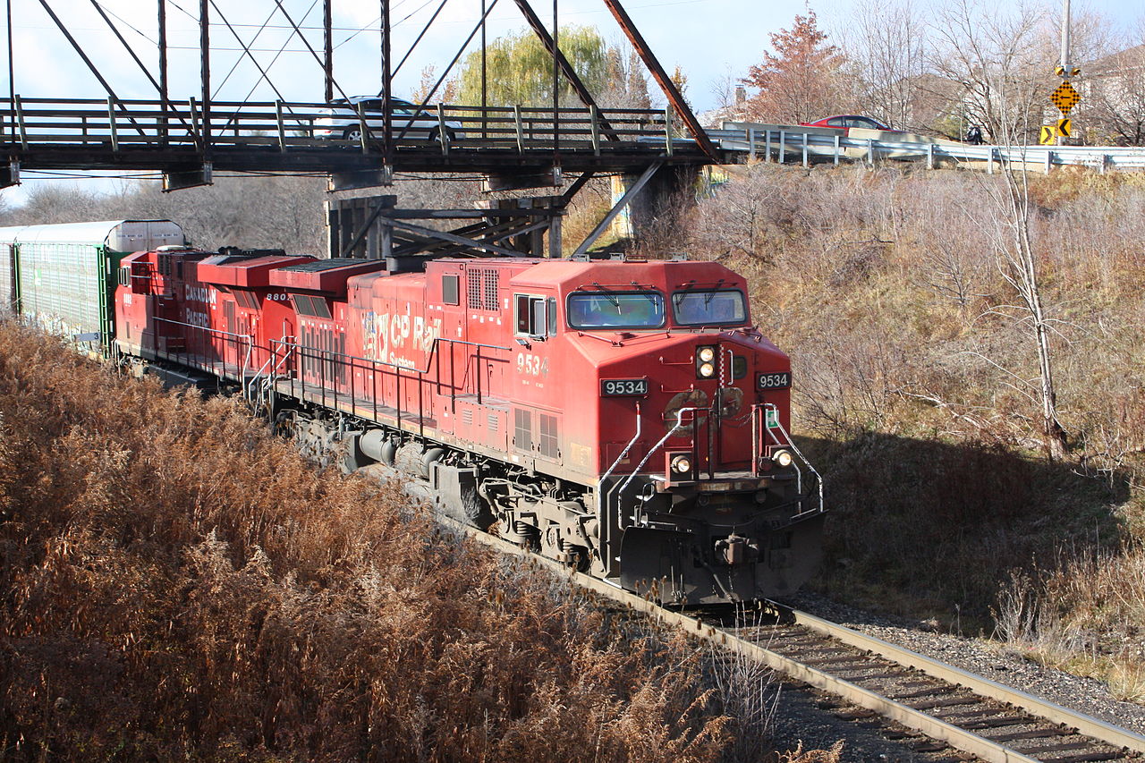 1280px-Canadian_Pacific_locomotives_GE_AC4400CW_ES44AC.JPG