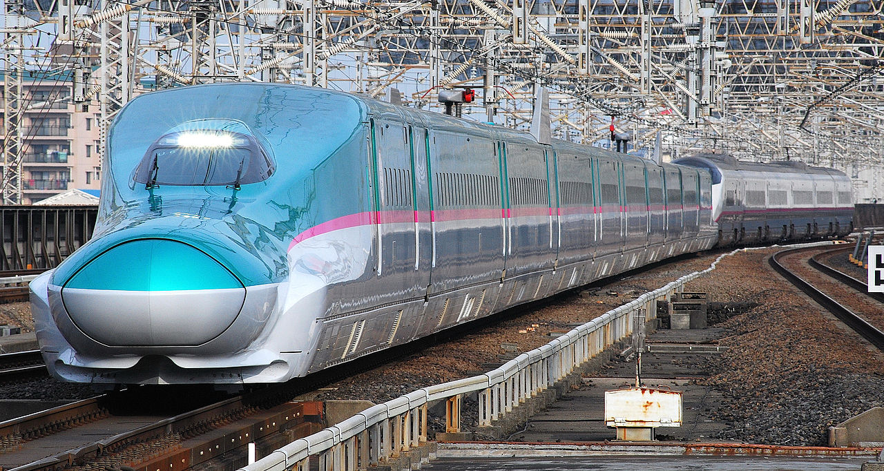 1280px-E5+E3_omiya.jpg