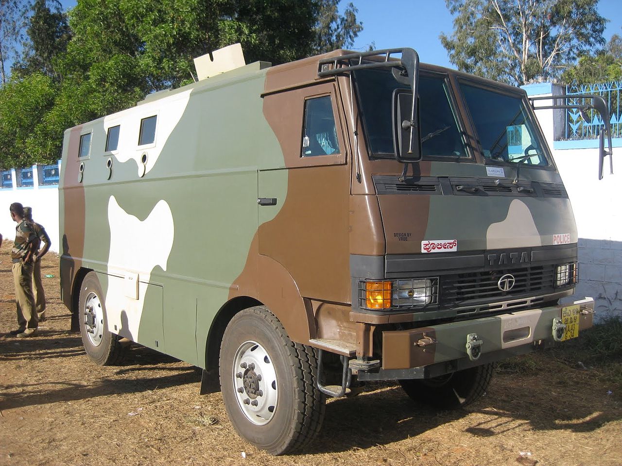 1280px-Karnataka_Police_Tata_Vehicle.JPG