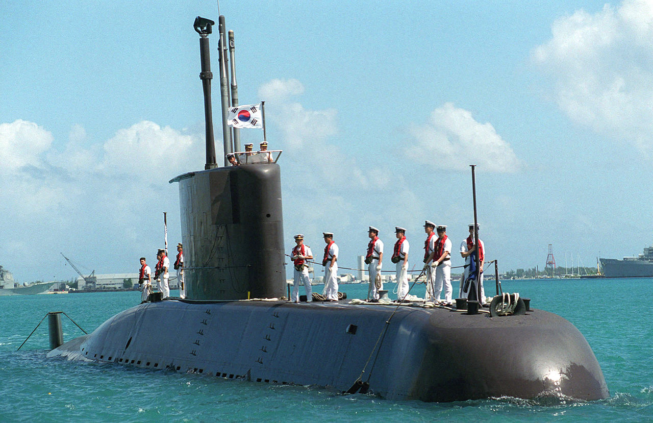 1280px-Korean_submarine_LEE_CHUN.jpeg