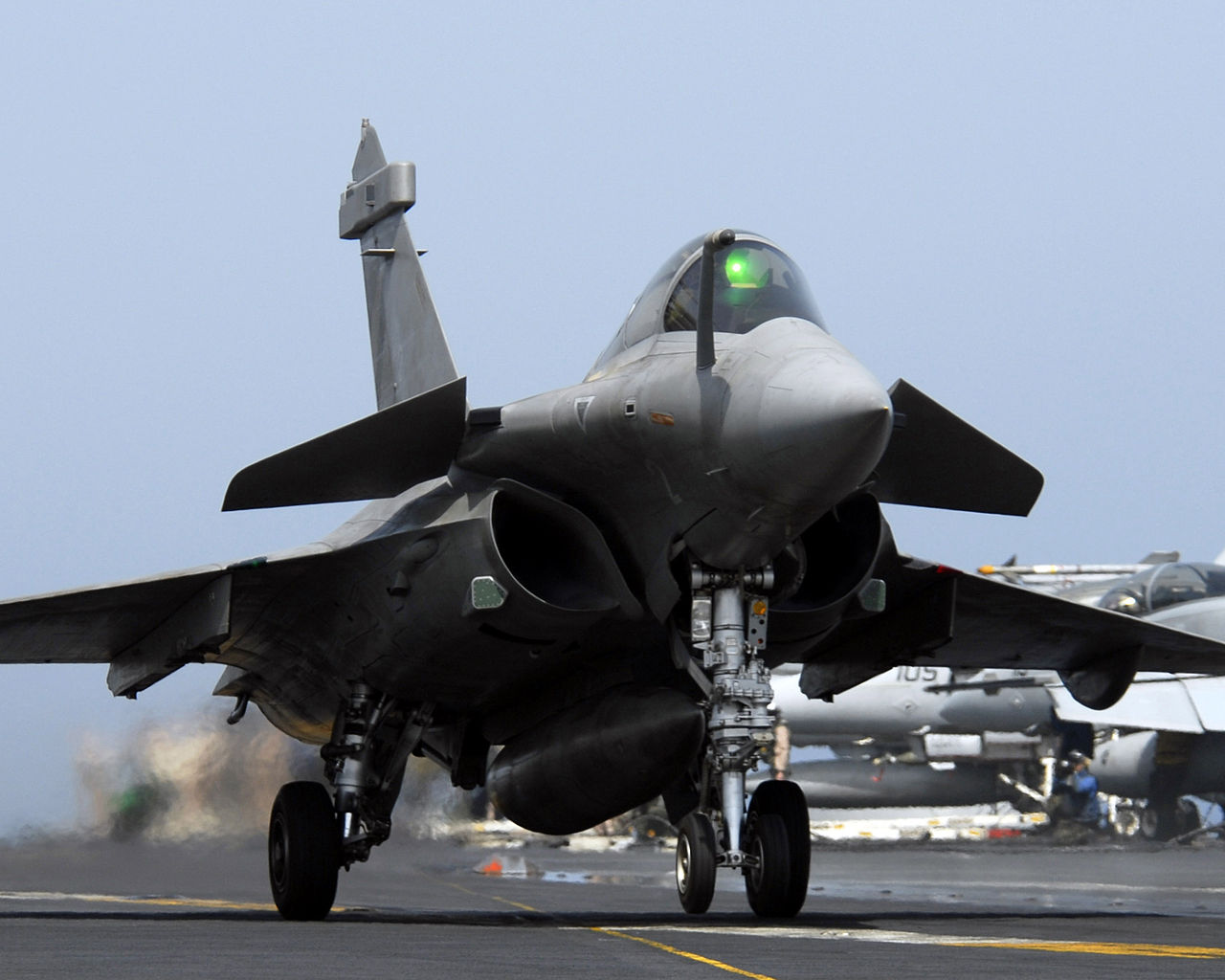 1280px-Rafale_070412-N-8157C-542.JPEG