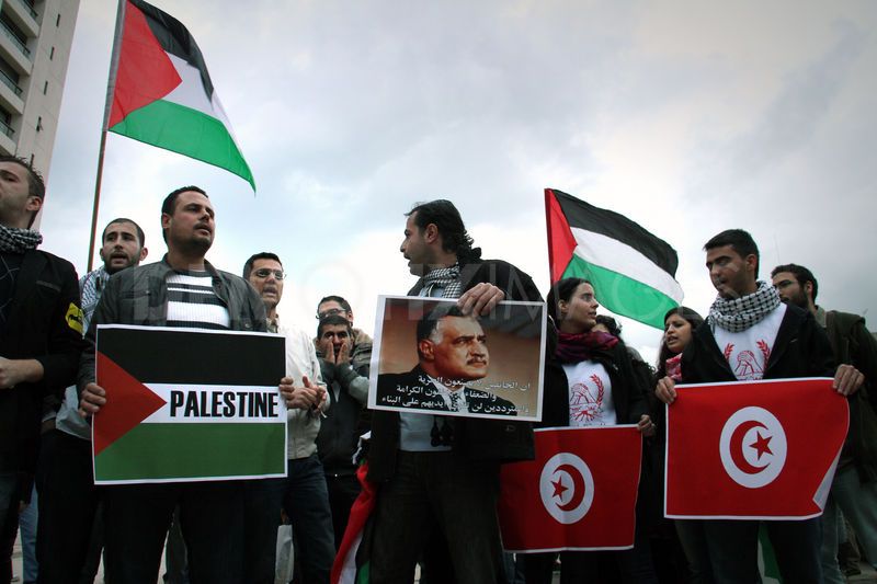 1296639729-demonstration-in-front-of-the-egyptian-embassy--tel-aviv_576838.jpg