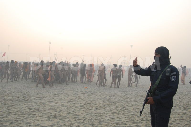 1358237095-kumbh-2013-begins-with-first-royal-bath_1725672.jpg