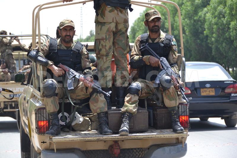 1367674364-army-troops-mobilized-for-election-in-sindh_2021216.jpg