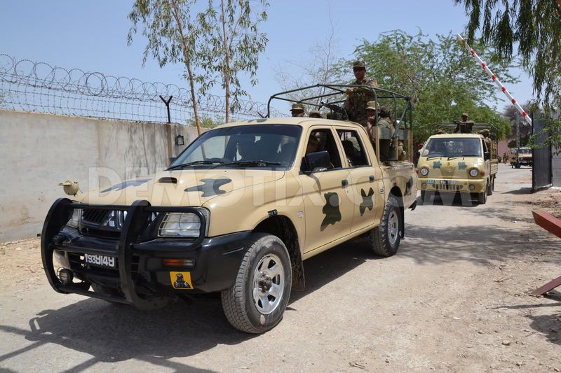 1367674367-army-troops-mobilized-for-election-in-sindh_2021191.jpg