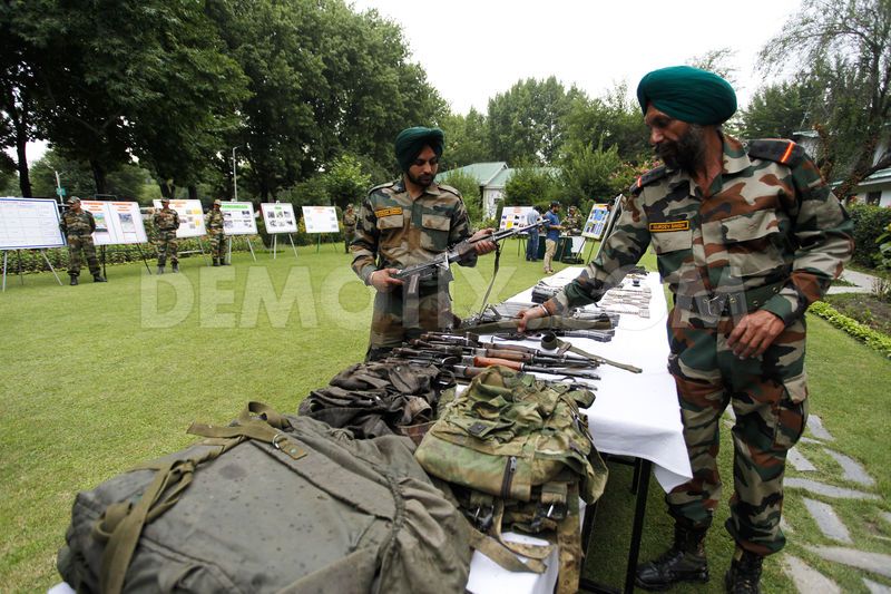 1376663515-28-militants-allegedly-killed-by-the-indian-army-in-kashmir_2435659.jpeg