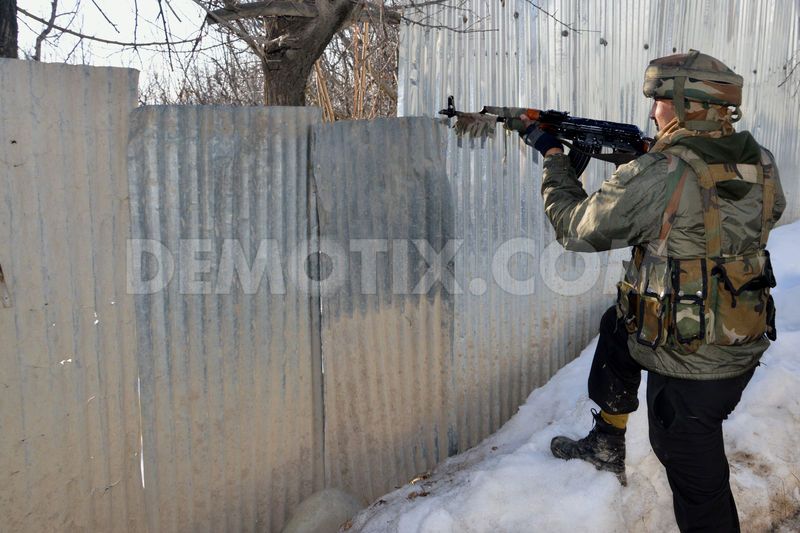 1392315117-two-militants-killed-in-firefight-with-government-forces-in-kashmir_3914410.jpeg