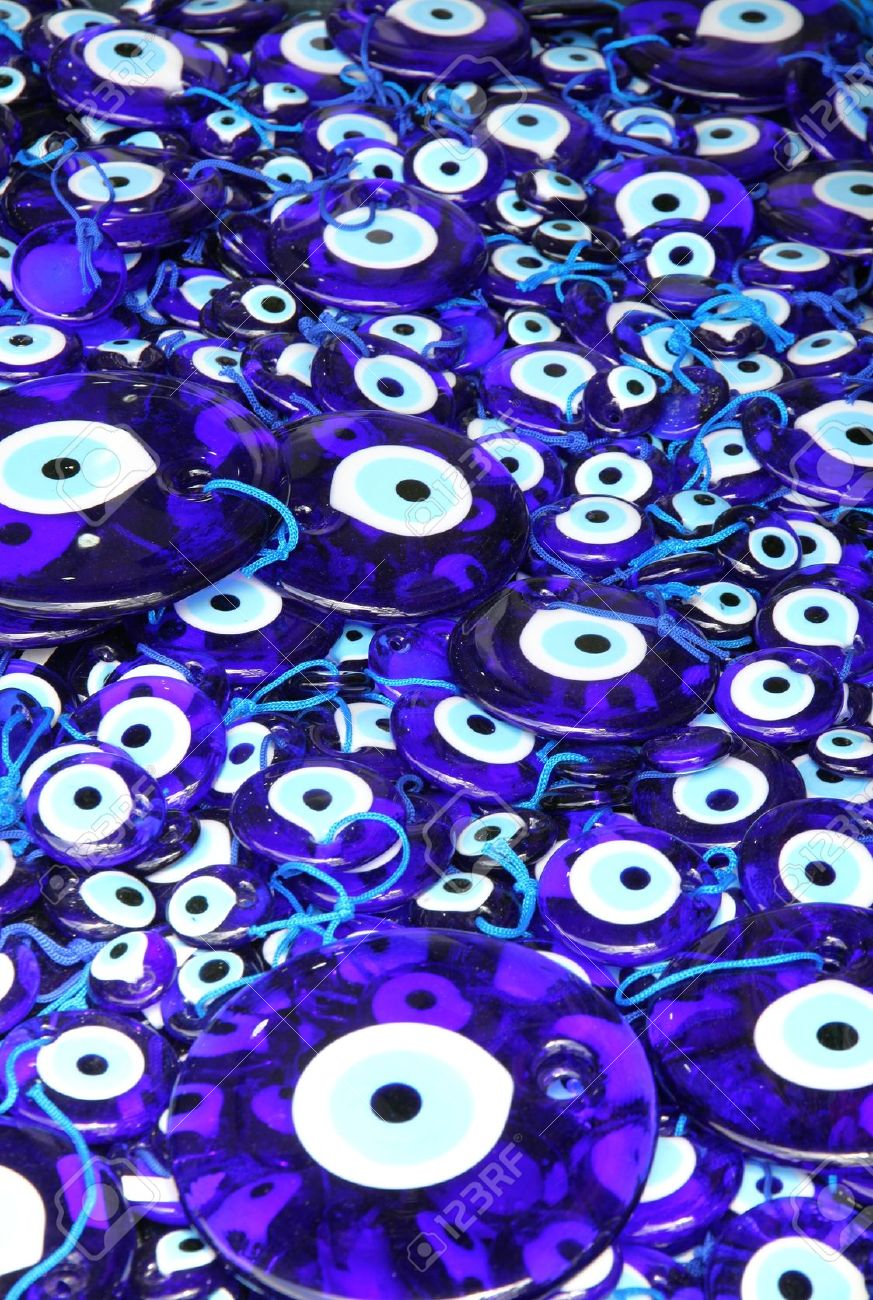 14290565-Traditional-turkish-eye-shaped-amulets-nazar-boncugu-at-the-Istanbul-bazaar-Stock-Photo.jpg