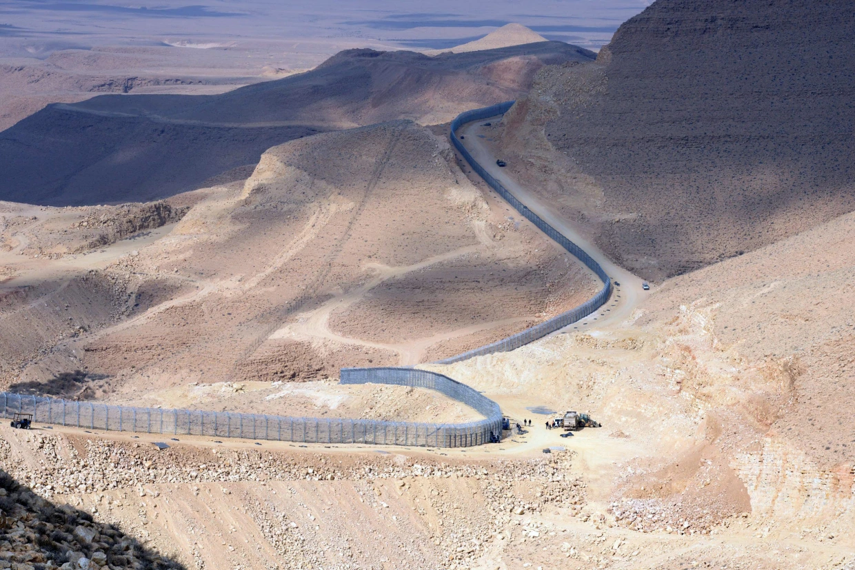 150630-israel-egypt-fence-jpo-539a.png