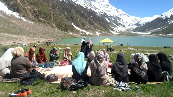 2013-06-13-Minhaj-Girls-College-Lahore-Training-Workshop-Naran-Kaghan-TMQ_03.jpg