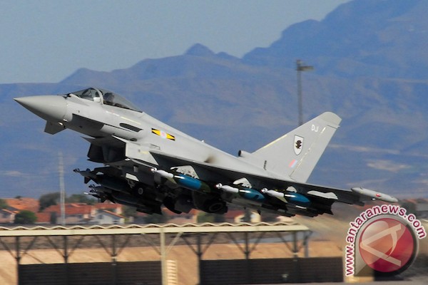 20141103raf_eurofighter_typhoon_nellis_afb_2008.jpg