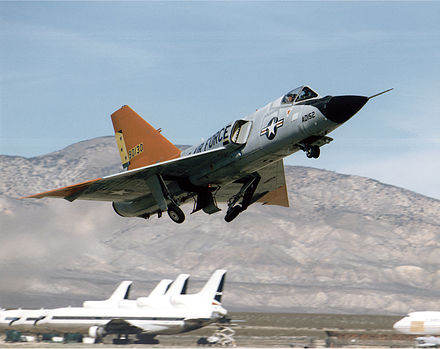 440px-QF-106_aircraft_taking_off.jpg