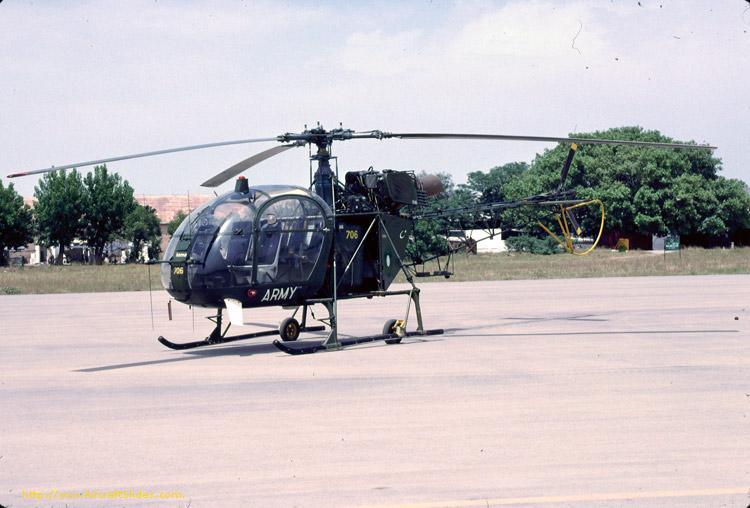 477f4282Pakistan-Army-Sa315B-706-8A.jpg