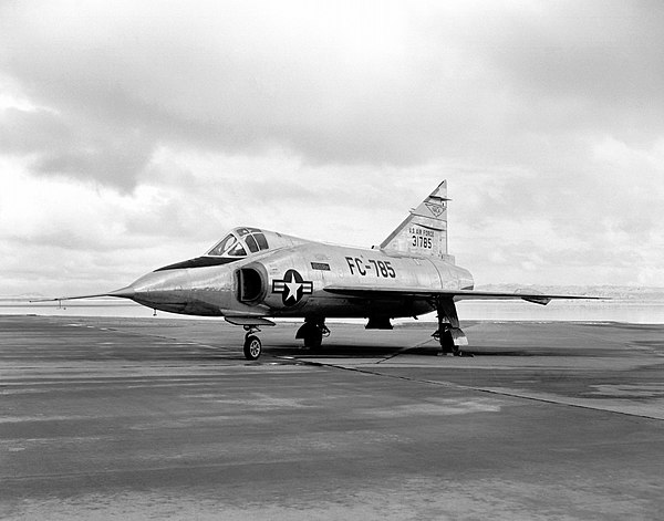 600px-Convair_YF-102_53-1785_on_ramp_E-1563.jpg