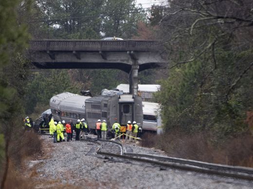 636533549828444958-USP-News-Amtrak-Train-Crash-2.jpg