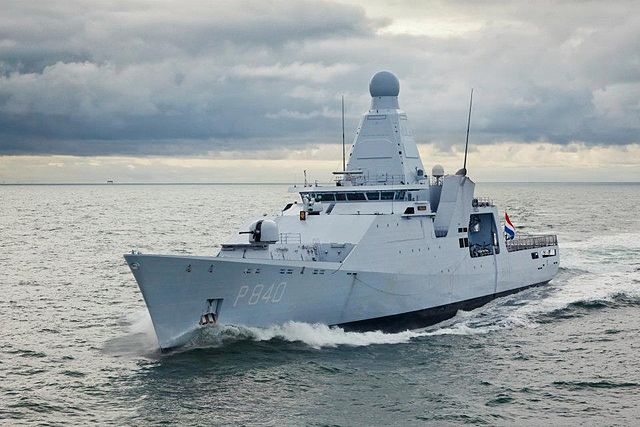 640px-HNLMS_Holland.jpg