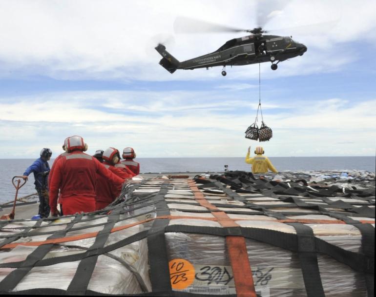 73707-us-sailors-aboard-the-u-s-7th-fleet-command-ship-uss-blue-ridge-stand-.jpg