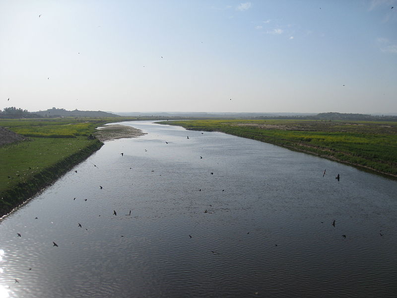 800px-Soan_River_near_Chakri.jpg