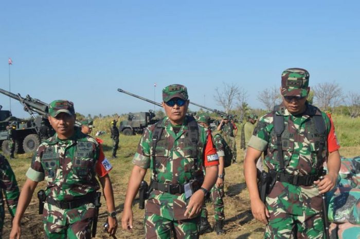 90.-Pangdivif-1-Kostrad-Tinjau-Alutsista-Armed-di-Situbondo-1-e1568268967184.jpg