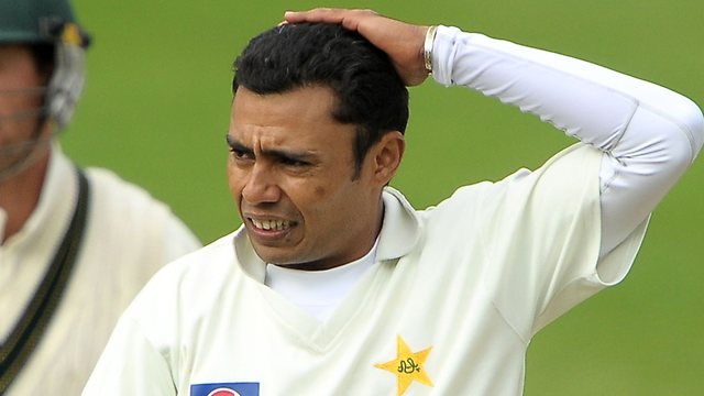 955392-danish-kaneria.jpg