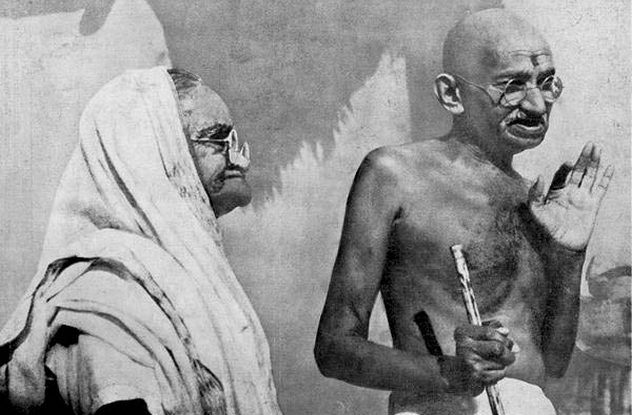 9_Gandhi_Kasturba.jpg