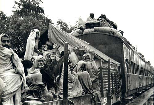 A refugee train on its way to Punjab, Pakistan..jpg