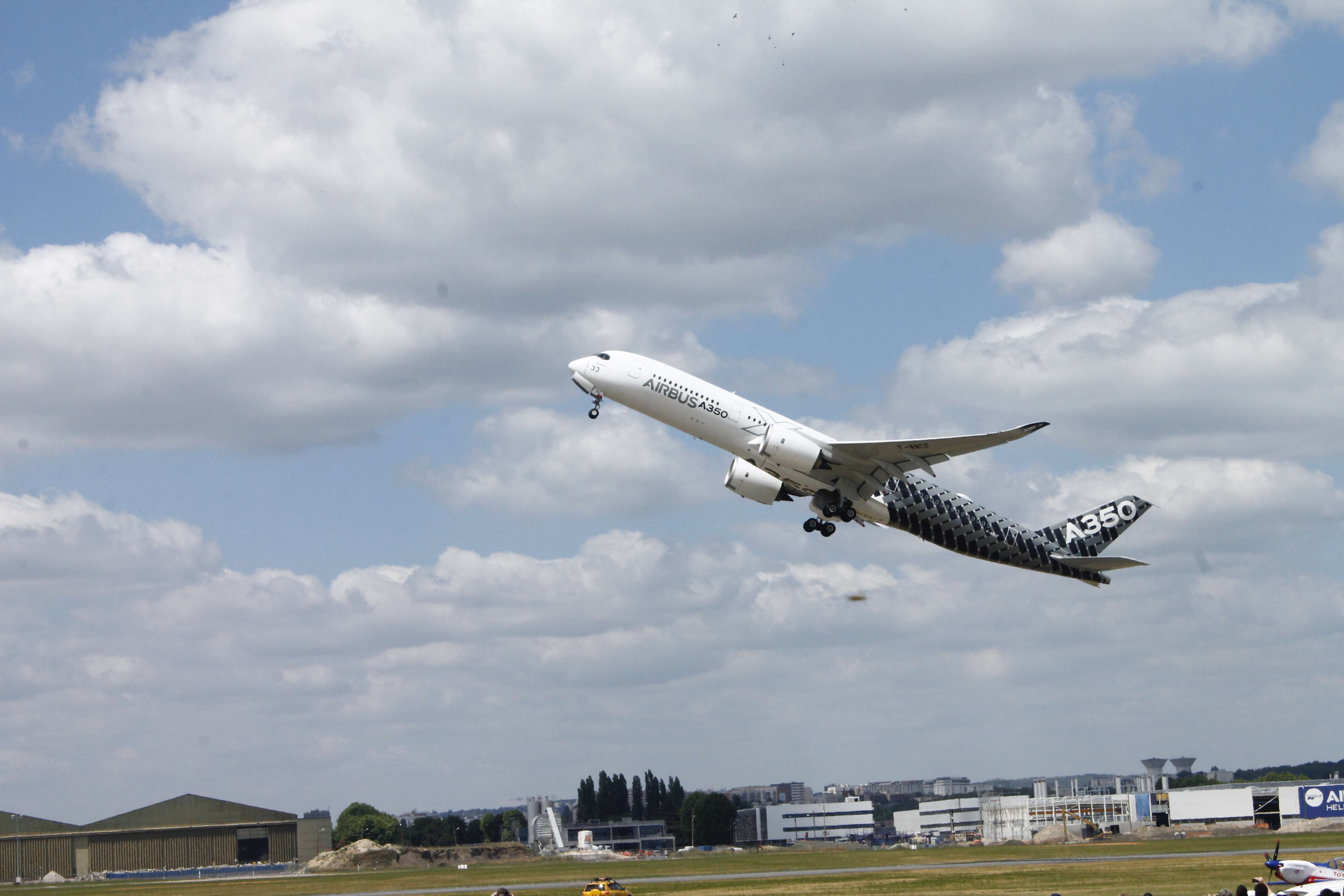 A350 Hush Takeoff.jpg