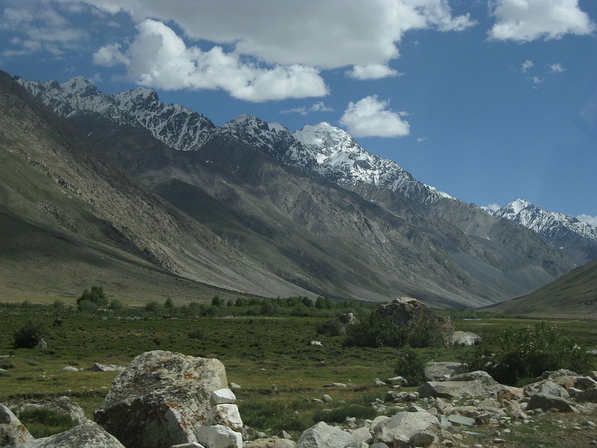 A_random_place_in_chitral.jpg