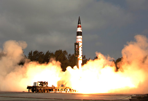 Agni-missile[1].jpg