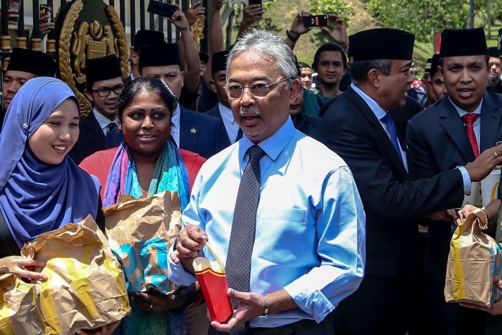 agong_mcd_2502_(1).jpg
