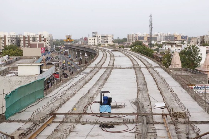 AhmedabadMetro1.jpg