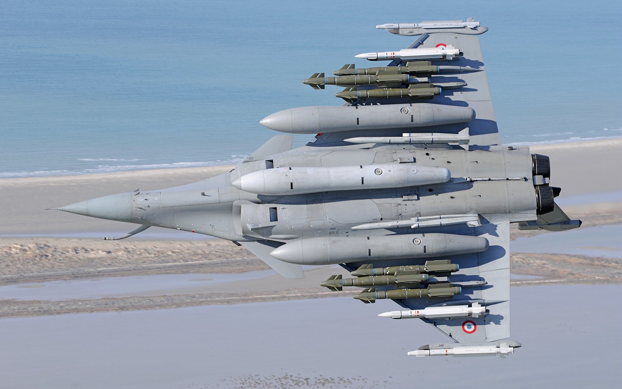 Airplane_Rocket_Dassault_Rafale_MBDA_Meteor_MBDA_571146_3840x2400.jpg