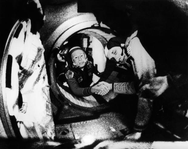 alexei-leonov-gettyimages-51504238[1].jpg