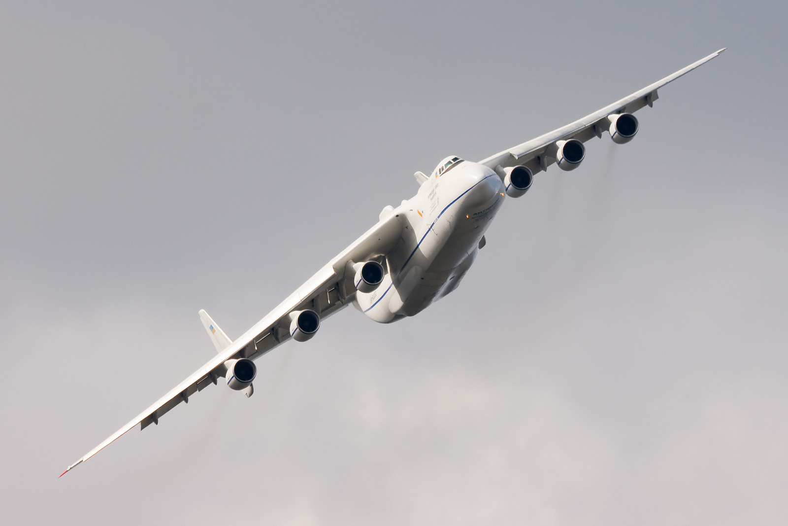 An-225_Mriya[1].jpg