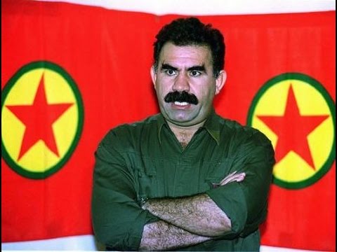 apo ocalan ve pkk bayragi.jpg