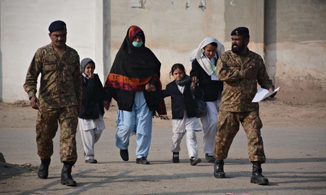 aps-School-children-rescued-b-011.jpg