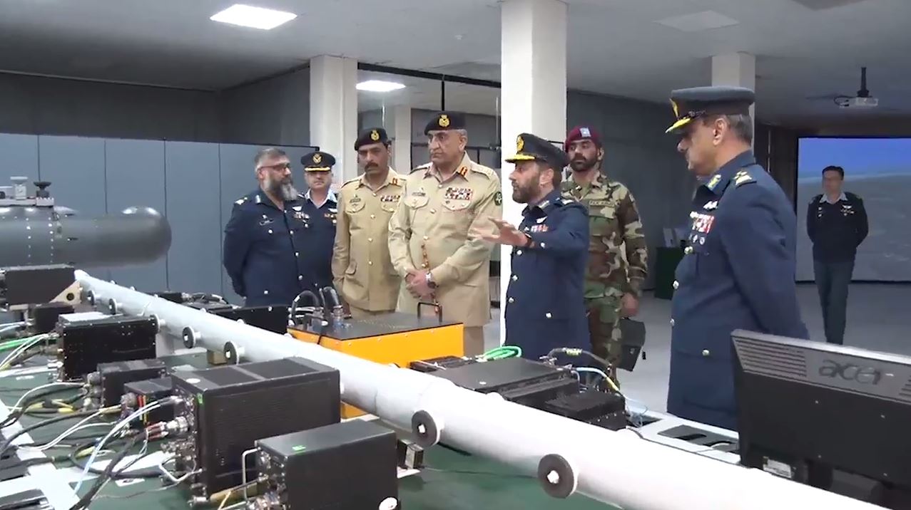 Army Chief Bajwa visit PAC 12-12-2019 [Aselsan Podin Avionics Production Factory, Kamra].jpg