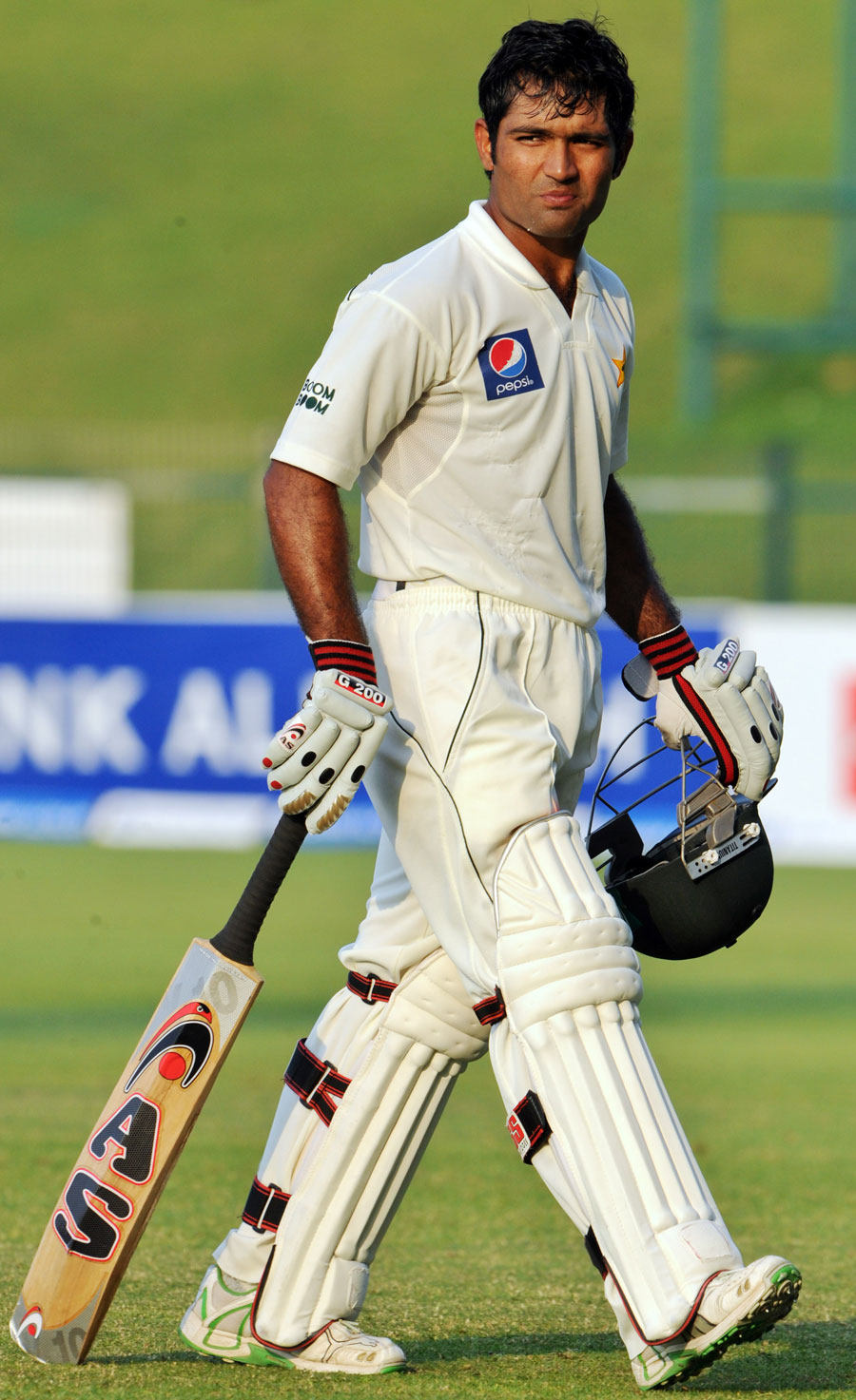 Asad-Shafiq-Walking-Back.jpg