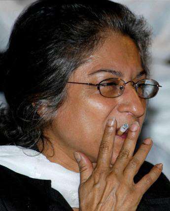 Asma-Jahangir-smoking-scandal-Pictures.jpg