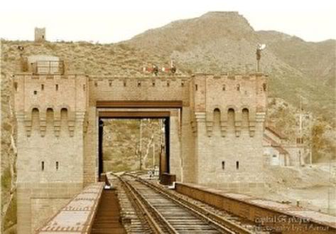 attock-bridge-fortifications-1.jpg