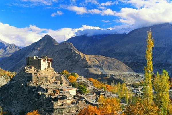 Autumn  tours to Karimabad Hunza Valley.jpg